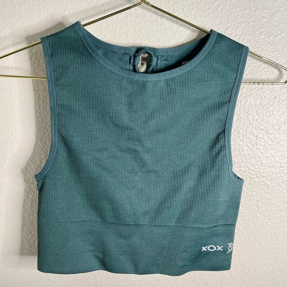 Betsey Johnson Performance Sports Tank - Picture 2 of 3